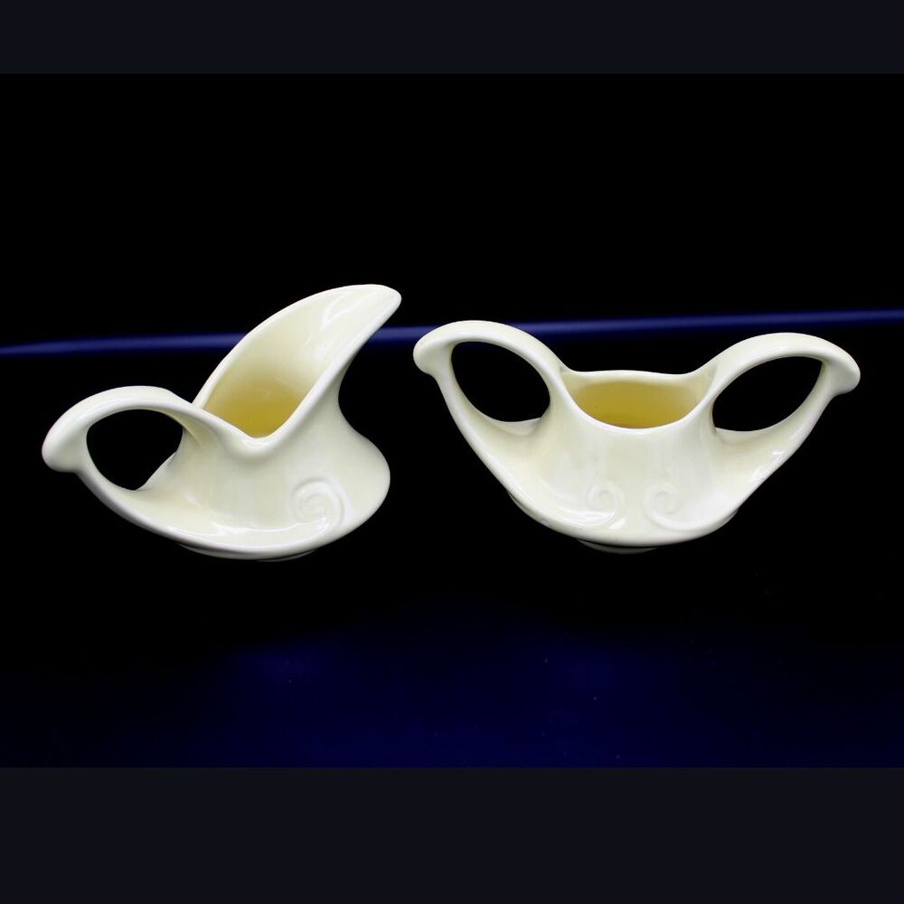 Vintage Aladdin Style Creamer & Sugar Set Mid Century Modern USA Pottery Yellow